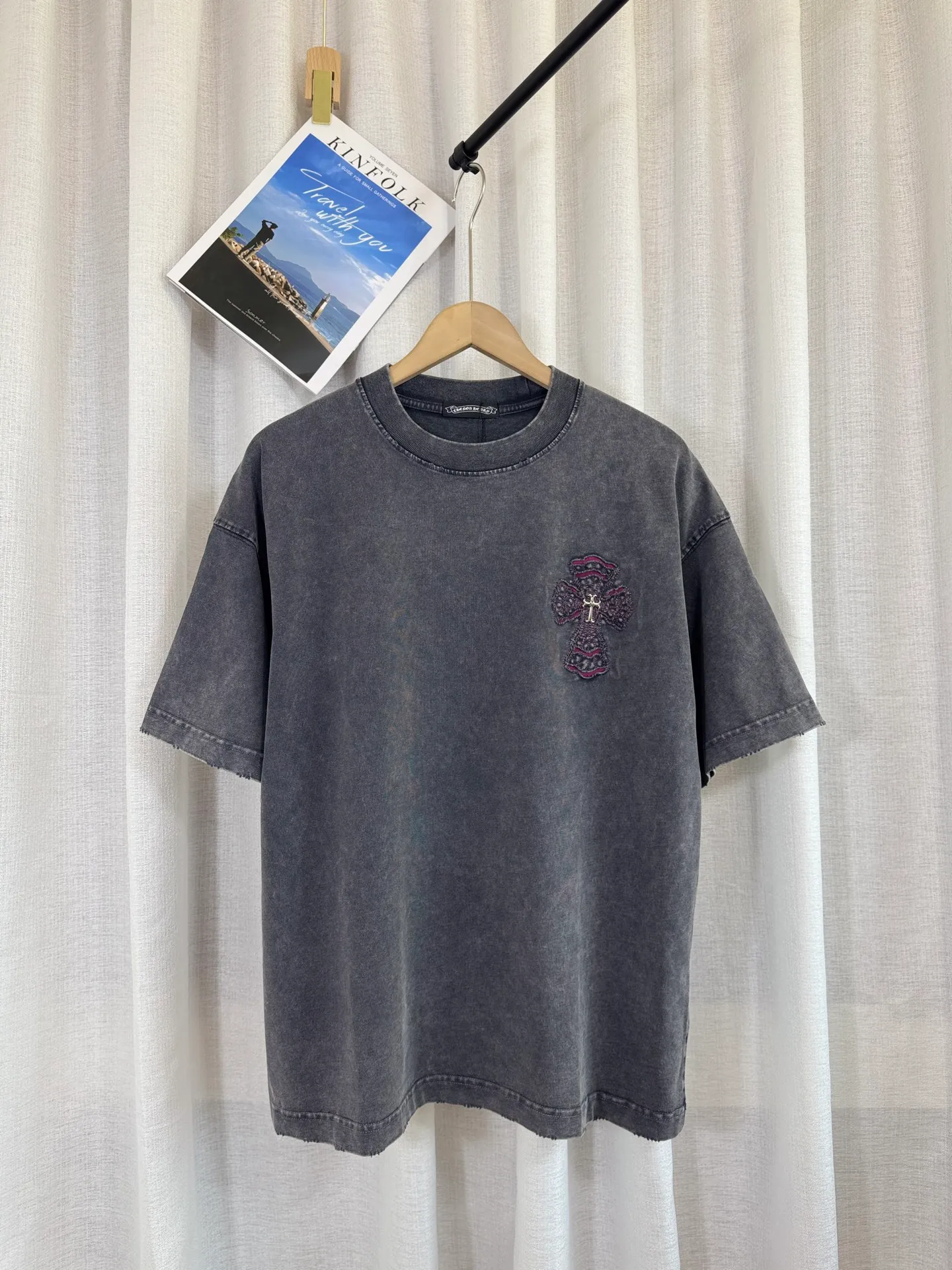 P230 ch high version Chrome Hearts 2025 spring and summer new cross patch washed short-sleeved T-shirt, fabric: 26 double yarns, 320 grams weight, cross patch embroidery, heavy washing Printing process: patch embroidery Color: blue gray Size: S M L XL Style number: 5163